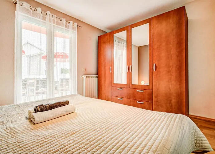 Tommy-1 By Interhome Apartament