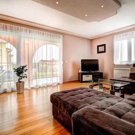 Tommy-1 By Interhome Apartament Kmeti